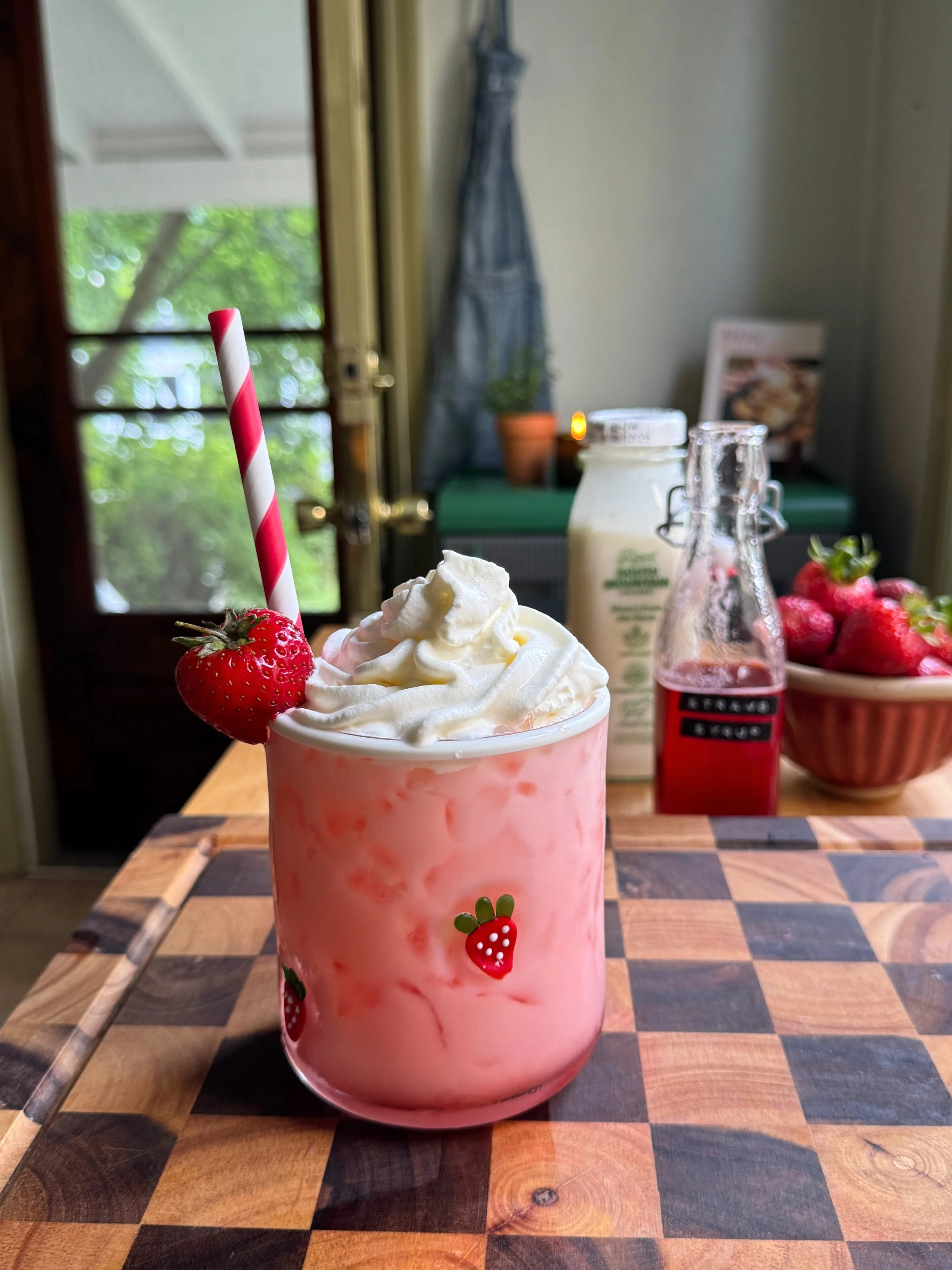 Hailey Bieber Erewhon Strawberry Glaze Smoothie (Copycat Recipe
